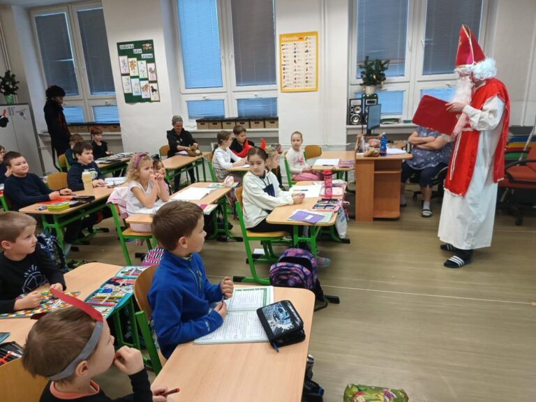 Mikuláš ve škole